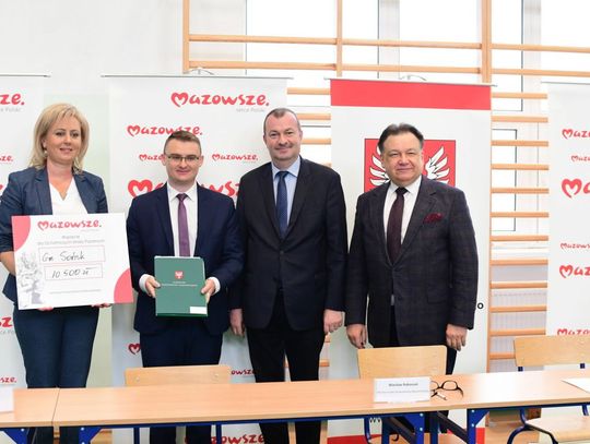Umowy na drogi dojazdowe podpisane (zdjęcia)