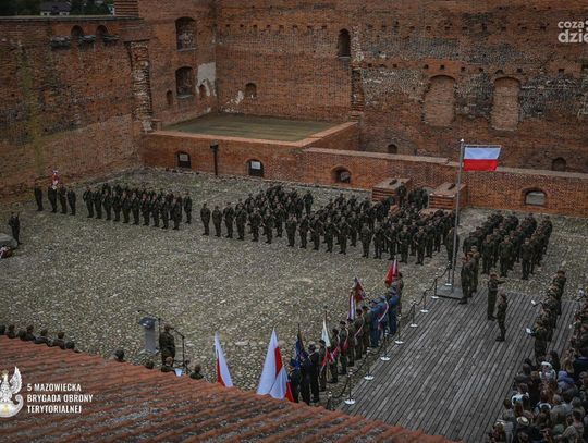 Uroczysta przysięga Terytorialsów na Zamku Książąt Mazowieckich