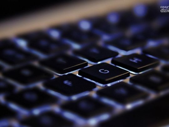 Uwaga na oszustów! Mieszkaniec Ciechanowa stracił prawie 7 tys. zł