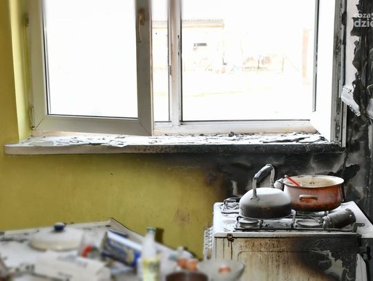 W bloku w Dębinach wybuchł gaz
