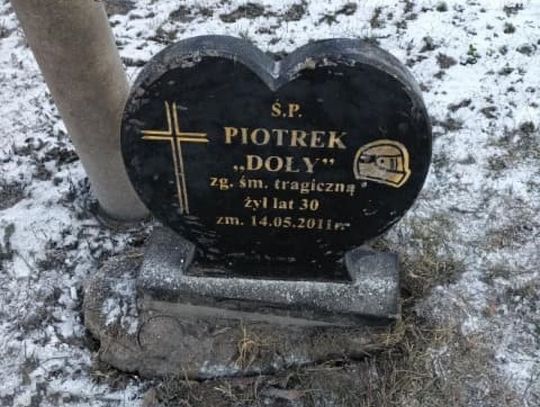 W Ciechanowie zdewastowano tablicę pamięci?!