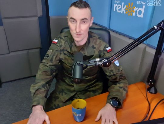 Walczy o życie syna - dosłownie. Kpr. Maciej Karaś, tata chorego na SMA Franka, w Radiu Rekord Mazowsze