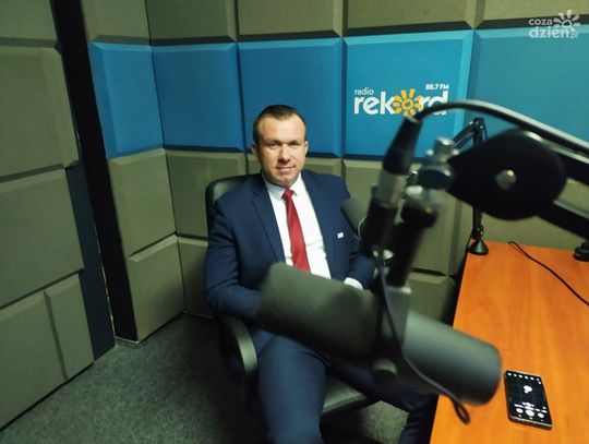 Wójt Kamil Koprowski o czystym (?) powietrzu nad Gminą Załuski