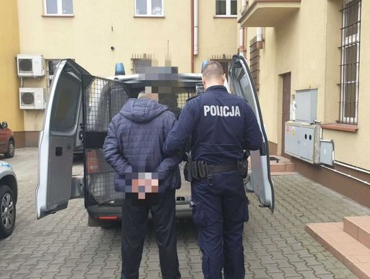 Wrócił do celi po siedmiu godzinach. Chciał podpalić blok