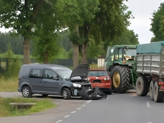 Wypadek w Kicinie - cztery osoby ranne na krajowej "pięćdziesiątce"