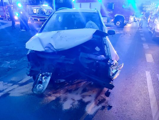 Wypadek w Mławie: 18-latka wymusiła pierwszeństwo – ranna kobieta trafiła do szpitala