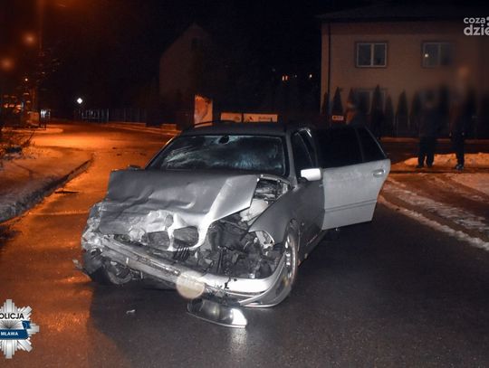 Wypadek w Mławie. Spowodował wypadek i uciekł z miejsca zdarzenia
