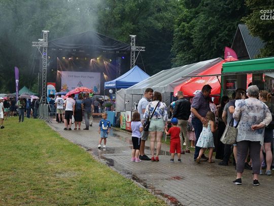 XII Jarmark Nowomiejski: Deszcz? Co tam! Nowe Miasto bawi się w najlepsze!