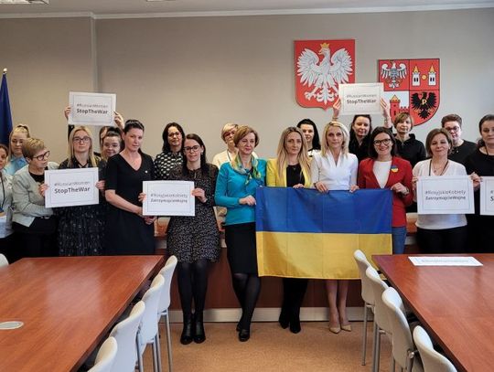 Zbiórkę dla ukraińskich kobiet i ich dzieci zorganizowano w Starostwie Powiatowym w Płońsku