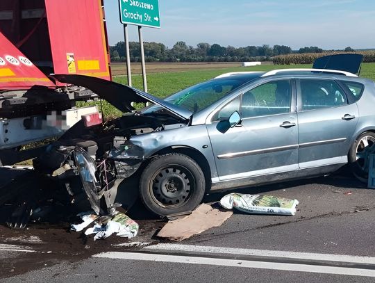 Miejsce kolizji czterech pojazdów na drodze wojewódzkiej 618 w Osieku-Aleksandrowie
