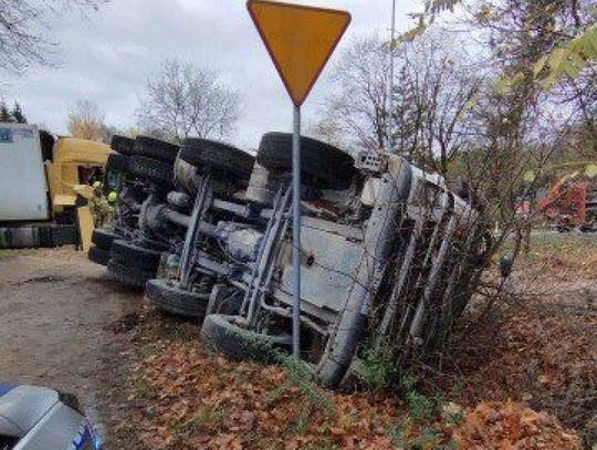 Zderzenie dwóch ciężarówek. Na DK-60 trwają utrudnienia w ruchu 