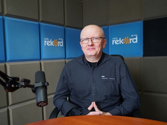 Zobacz Biblie, które mają 500 lat. Pastor Adamkowski zaprasza na niezwykłą wystawę w Ciechanowie Pastor Krzysztof Adamkowski w Radiu Rekord