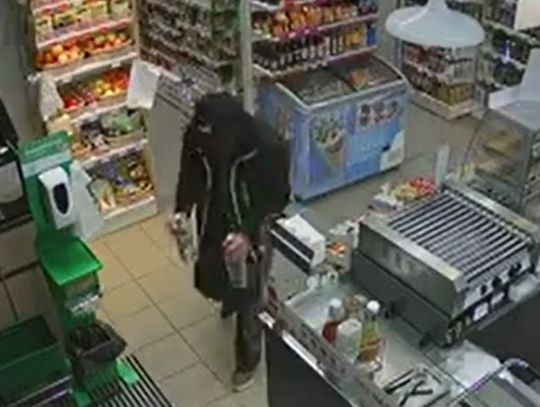 Zuchwała kradzież w Ciechanowie (wideo)