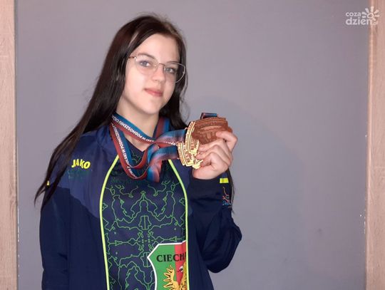 Zuzanna Stursiak trzykrotną brązową medalistką Mistrzostw Polski w podnoszeniu ciężarów