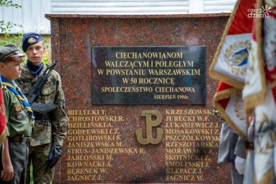 1 sierpnia 1944 r., w Warszawie wybuchło powstanie, w którym walczyli także ciechanowianie. Zginęli za wolność Ojczyzny
