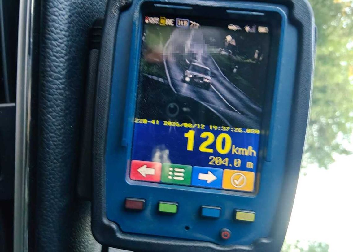 120 km/h w Pęchcinie i narkotyki u pasażerów. Policyjna kontrola BMW w powiecie ciechanowskim