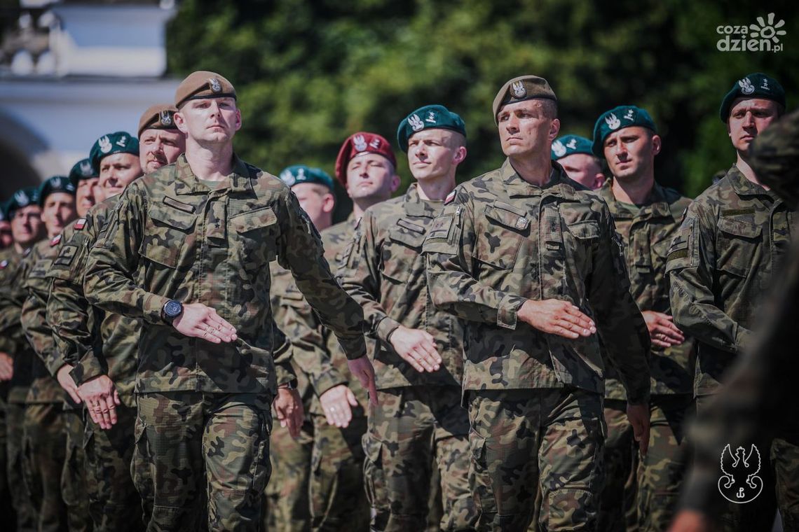 200 nowych oficerów Wojska Polskiego, w tym 60 z kursu "Agrykola" - wśród nich nasi terytorialsi
