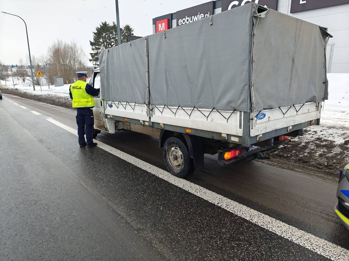 44 kontrole, 13 mandatów i pojazd, który nie powinien jeździć. Policja rozlicza kierowców ciężarówek