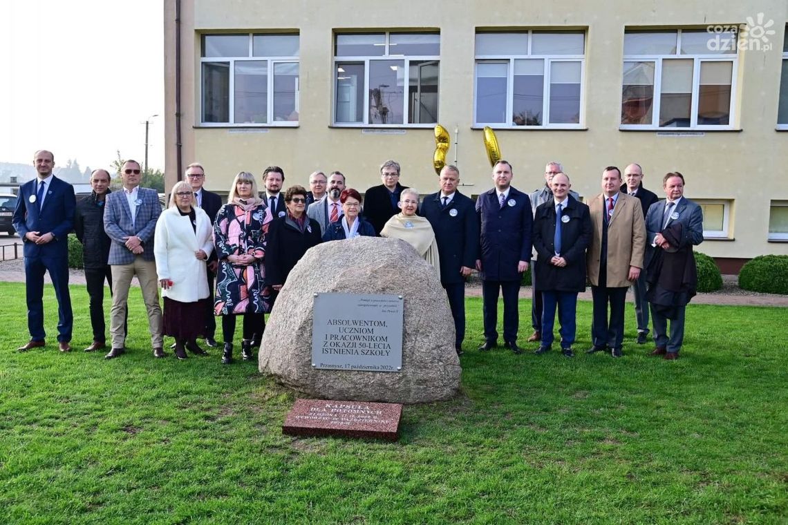 50 - lecie istnienia Szkoły Podstawowej Nr 3 w Przasnyszu
