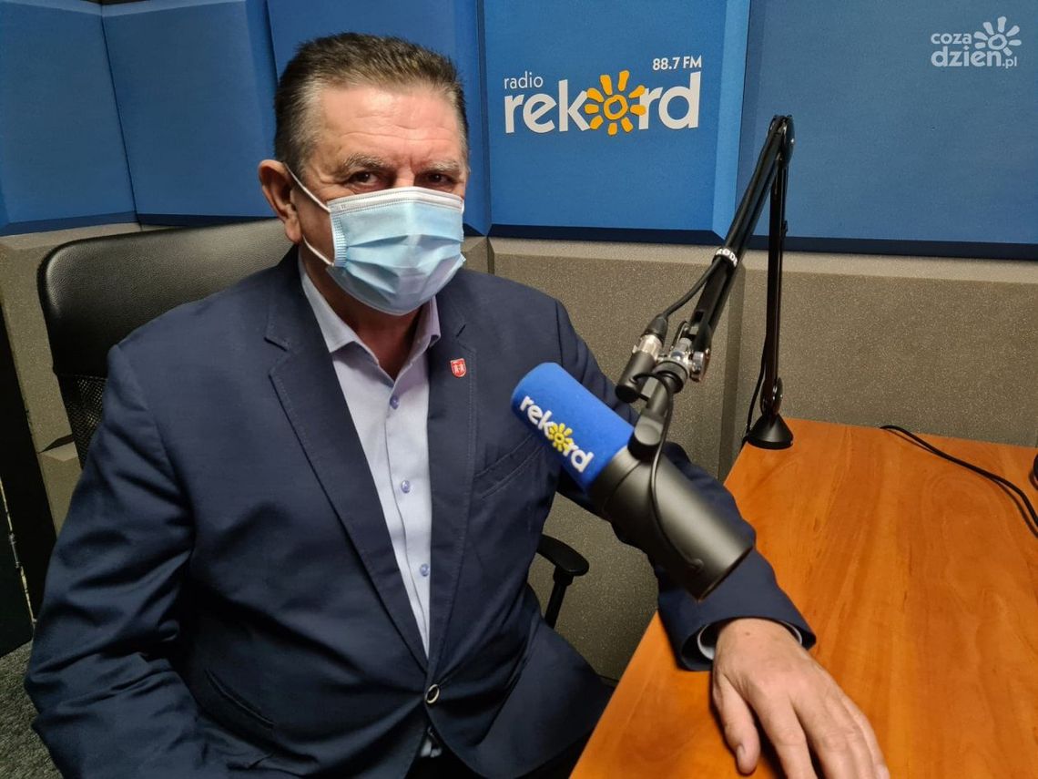 Andrzej Pietrasik: Nieprzyjęcie pomocy unijnej pogłębi kryzys i w samorządach i w naszym państwie Andrzej Pietrasik: Nieprzyjęcie pomocy unijnej pogłębi kryzys i w samorządach i w naszym państwie