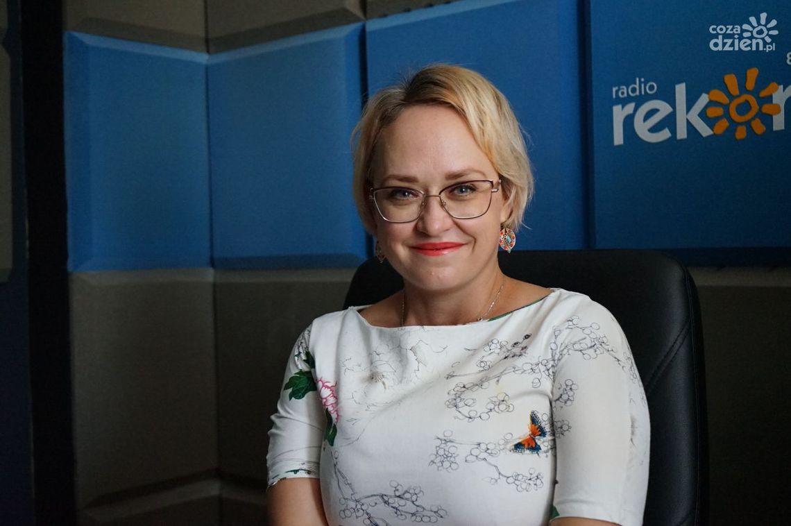 Anna Kubińska daje rady jak rozmawiać z dziećmi o trudnych sytuacjach oraz opowiada o pracy seksuologa