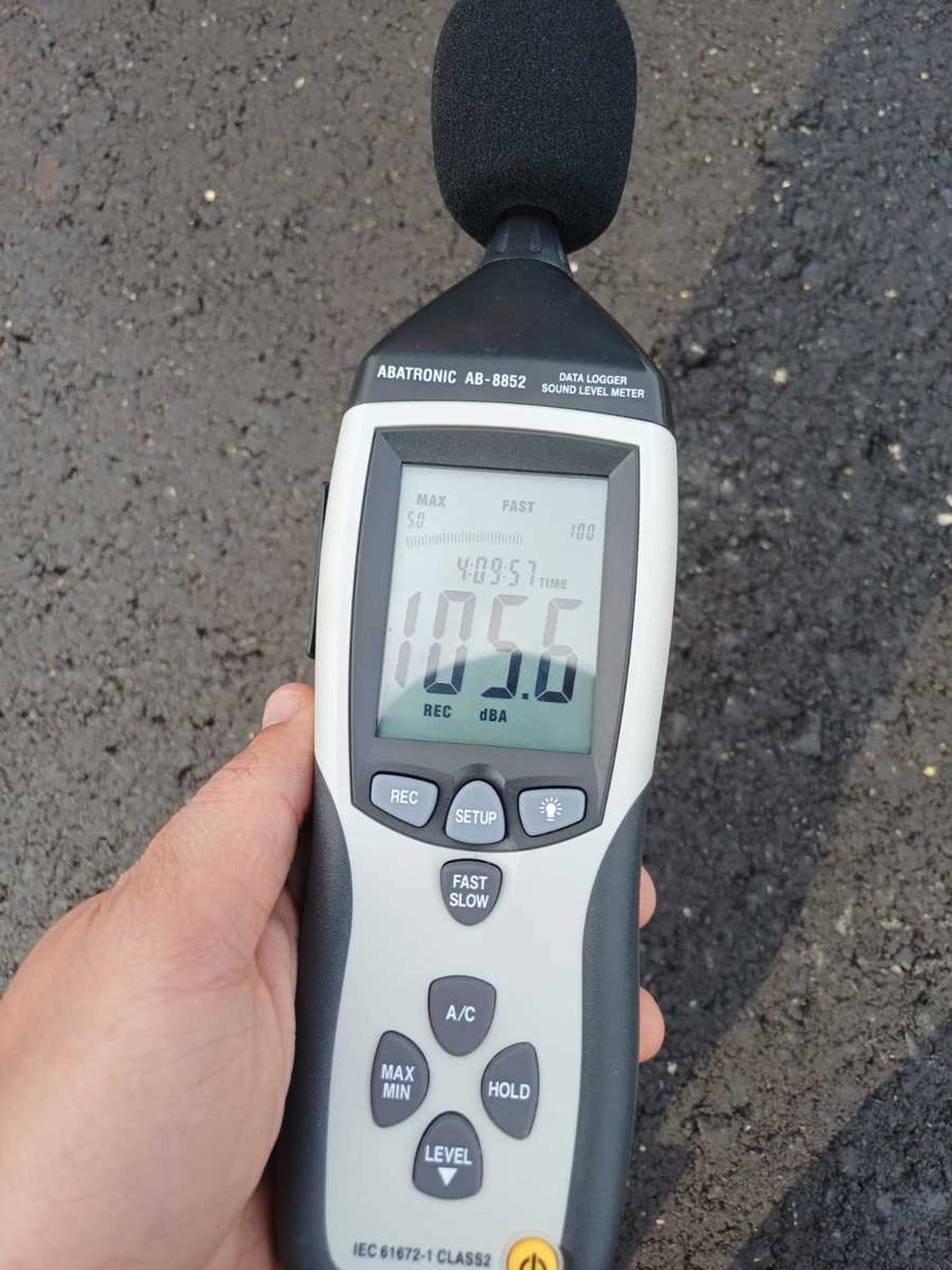 Auto za bardzo hałasuje? Będzie mandat