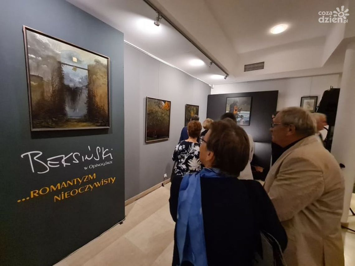 „Beksiński w Opinogórze- Romantyzm Nieoczywisty”. Zobacz relację z kulturalnego wydarzenia jesieni!