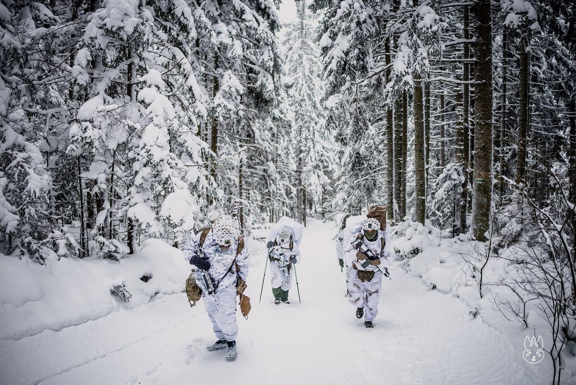 Beskid Wyspowy zimowym poligonem strzelców wyborowych i snajperów