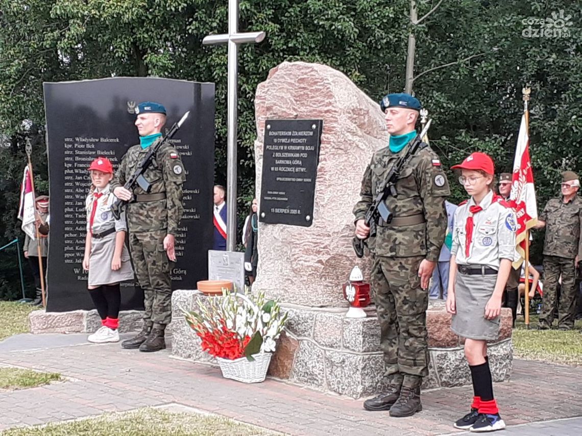 Bohaterów zwycięskiej Bitwy pod Sarnową Górą z roku 1920 uczczono 13 sierpnia