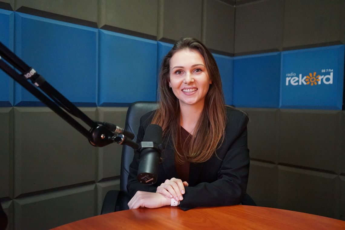 Daria Przewłocka w studiu Radia Rekord Mazowsze