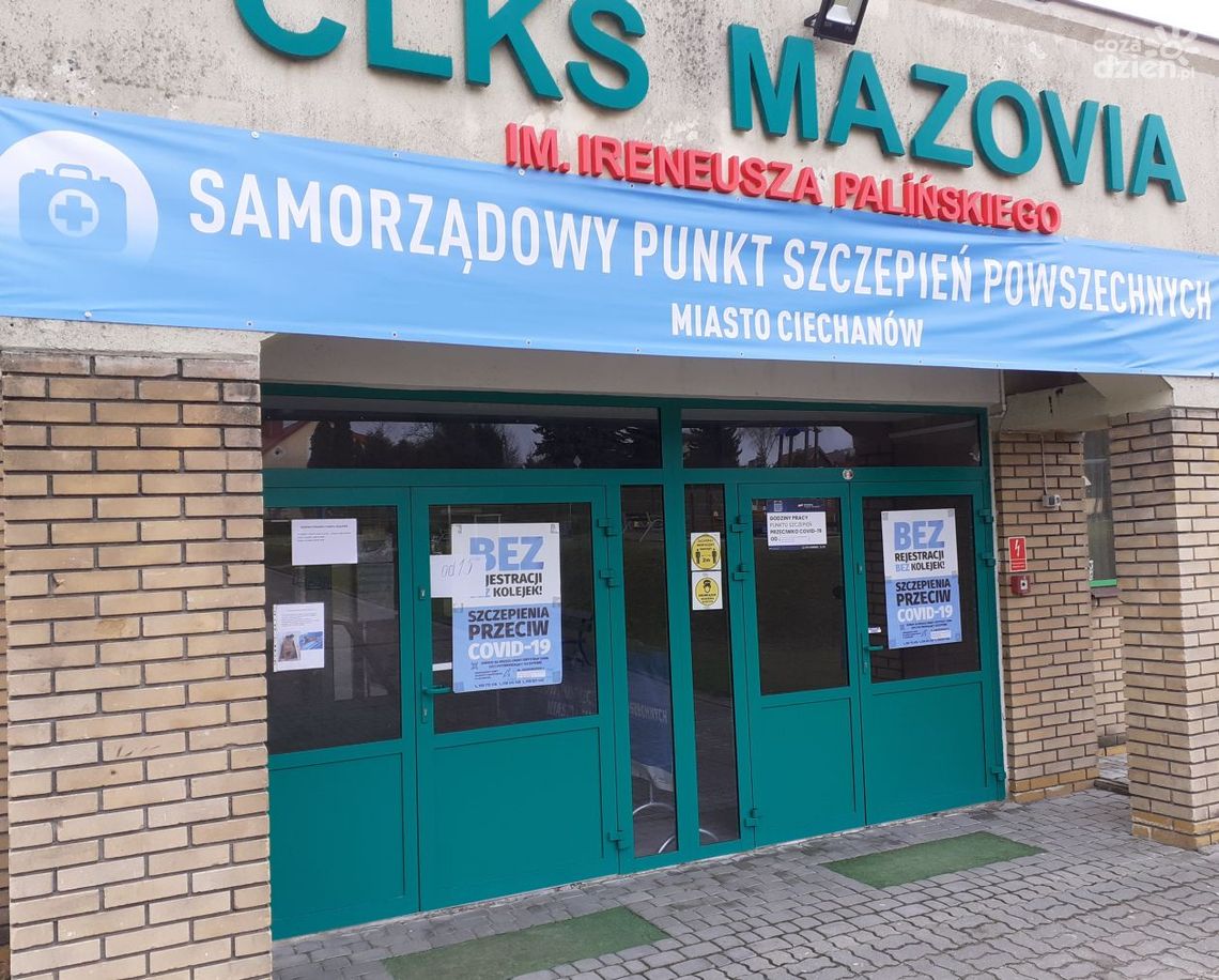 Chętnych do zaszczepienia się przeciwko CoVid-19 nie brakuje w Ciechanowie. Często szczepione są dzieci