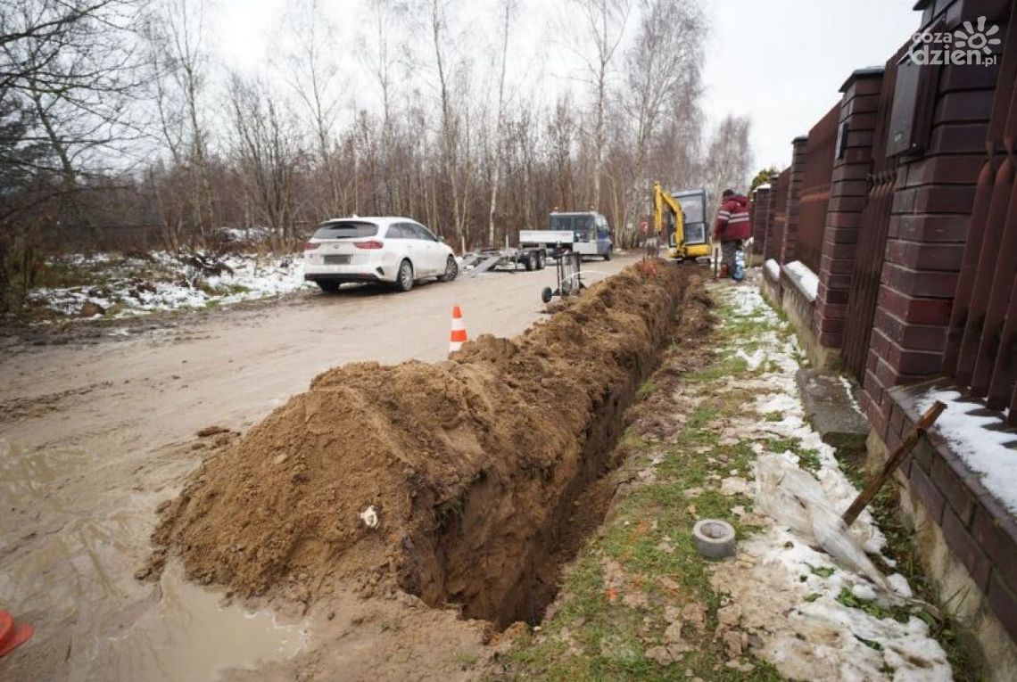 Ciechanów. Energooszczędne oświetlenie ul. Husarskiej i ul. Kosynierów