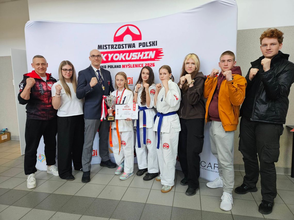 Karatecy po mistrzostwach w Myśłenicach