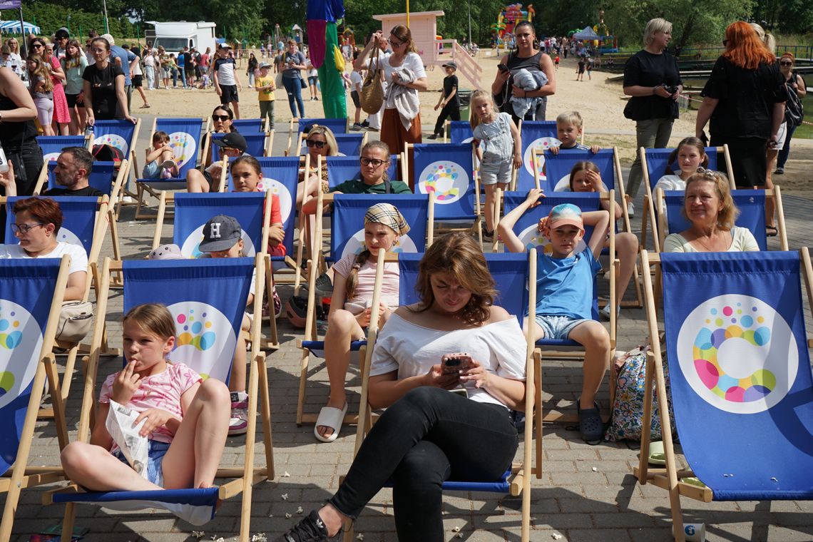 Ciechanów. Osiedla Słoneczne i Płońska zorganizowały piknik nad wodą. Setki mieszkańców na Krubinie