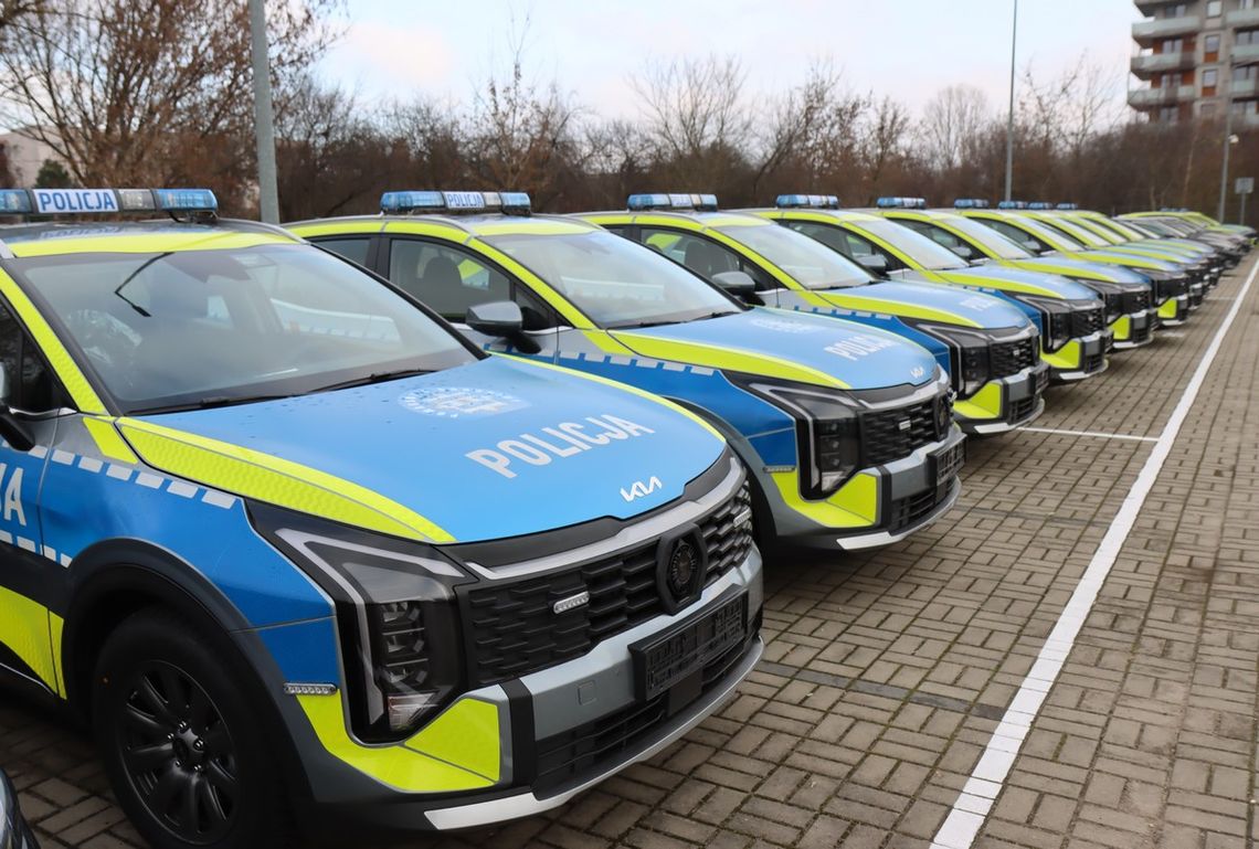 Ciechanów. Policja ma 9 nowych radiowozów