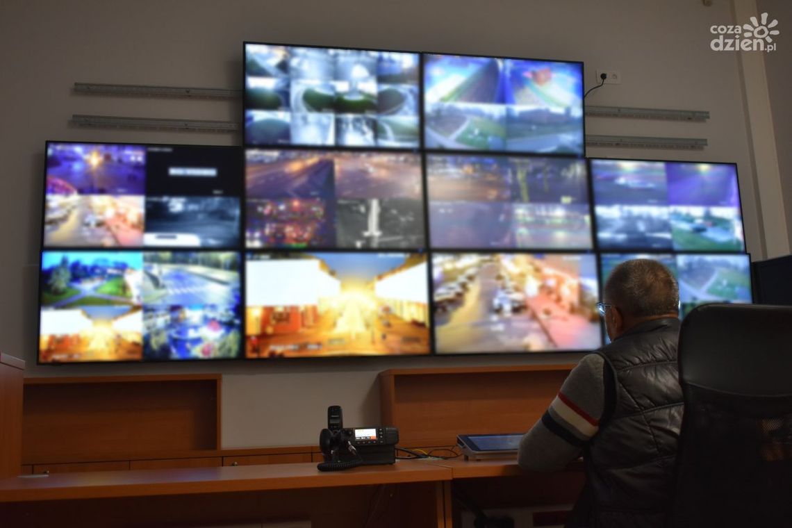 Ciechanów rozbudowuje system monitoringu miejskiego. Powstała nowa centrala w ratuszu