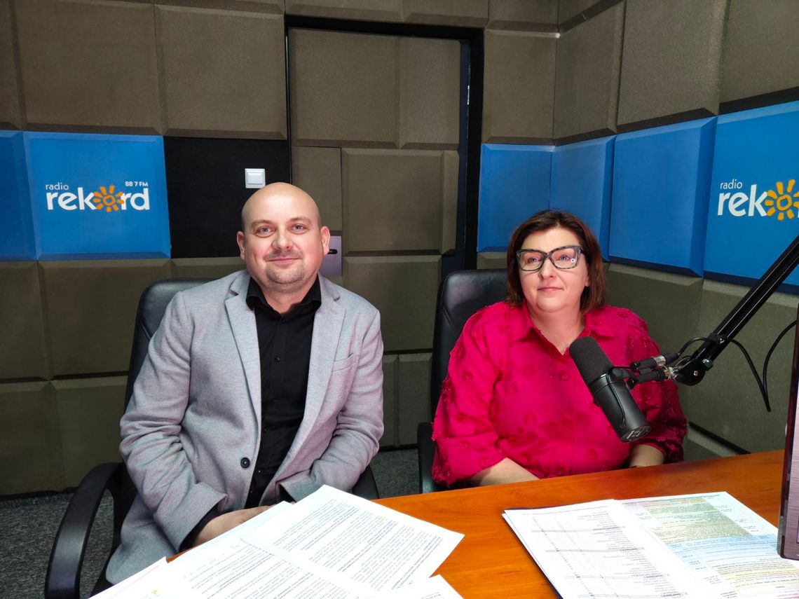 Aneta Głuszniewska i Rafał Porębski w studiu Radia rekord Mazowsze