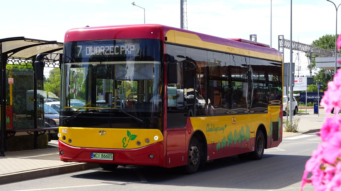 Autobus ZKM w Ciechanowie - miasto prowadzi ankietę wśród mieszkańców