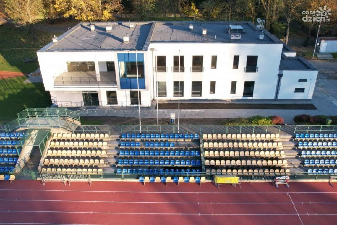 Ciechanów. Turniej ciechanowskich akademii na otwarcie budynku zaplecza sportowego