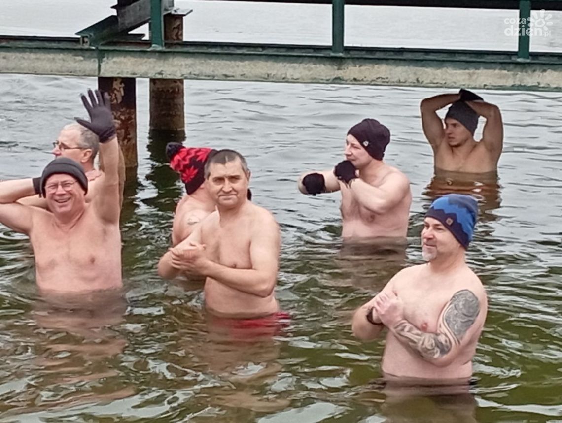 Ciechanów. V Bieg Morsa i kąpiel w zimnej wodzie