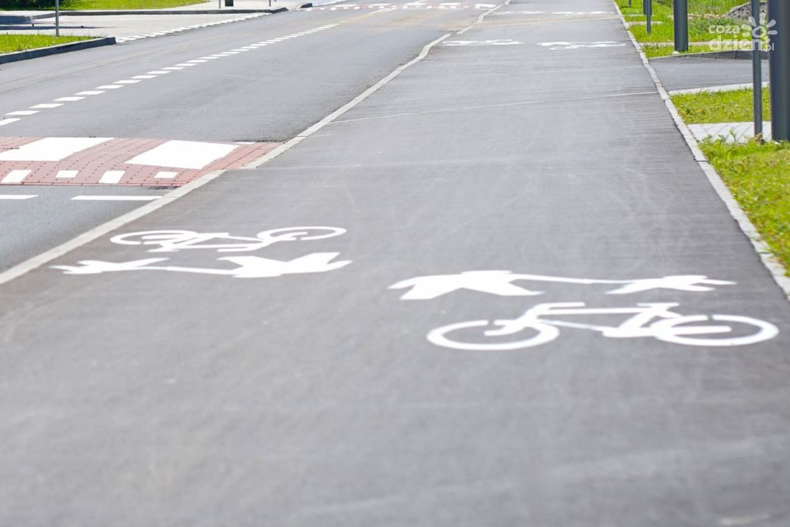 Ciechanów z gigantycznym dofinansowaniem z UE! Ponad 30 mln zł na nowe ścieżki rowerowe, kładkę i modernizację Fabrycznej
