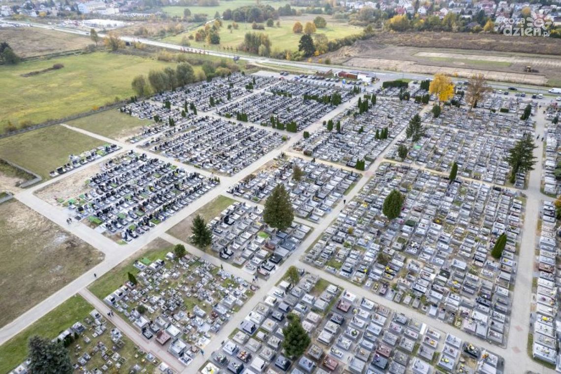 Ciechanów. Zmiana organizacji ruchu w okresie Wszystkich Świętych
