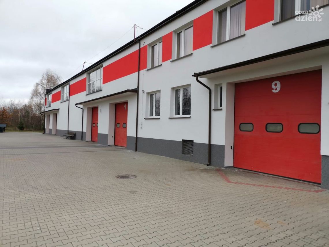 Ciechanowska komenda jak nowa, zakończył się remont elewacji budynku KPPSP