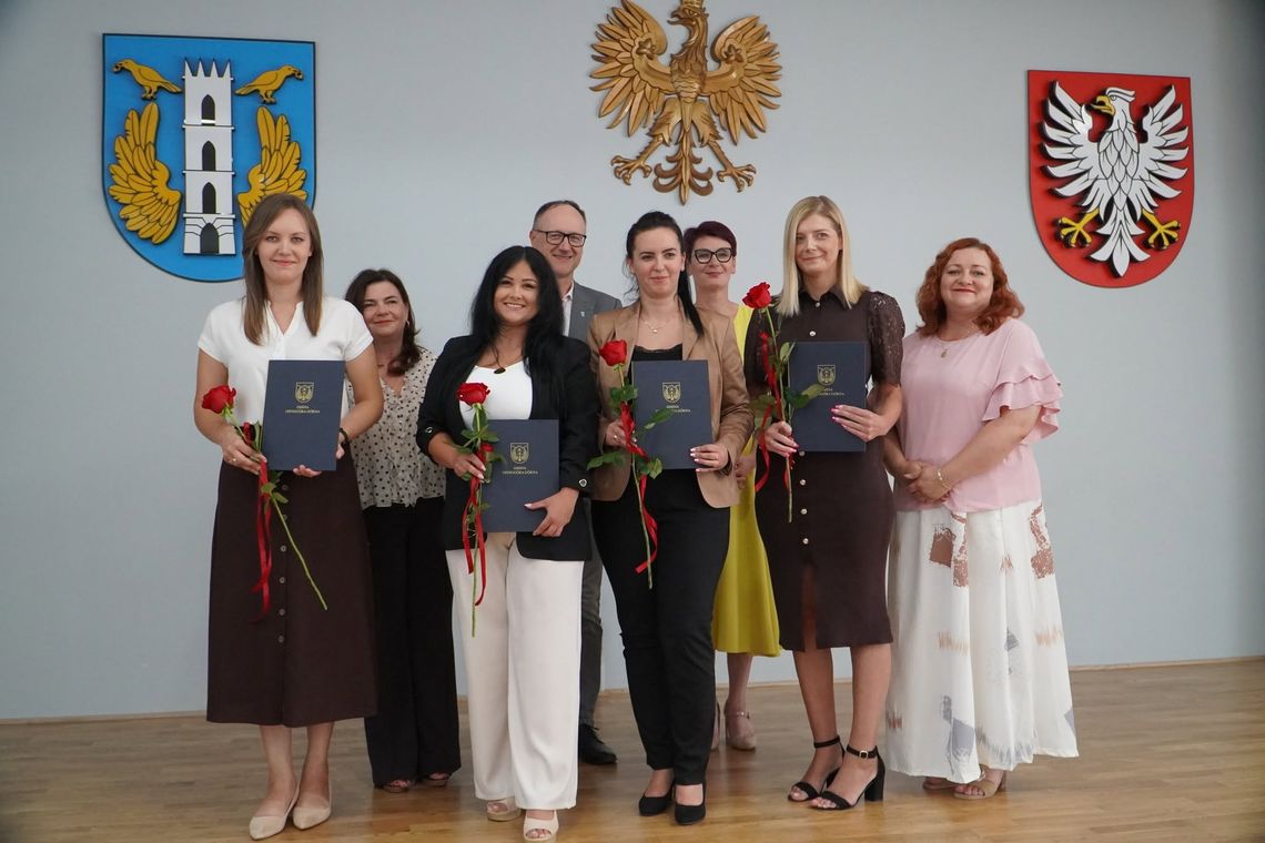 Cztery nauczycielki z gminy Opinogóra Górna odebrały akty mianowania