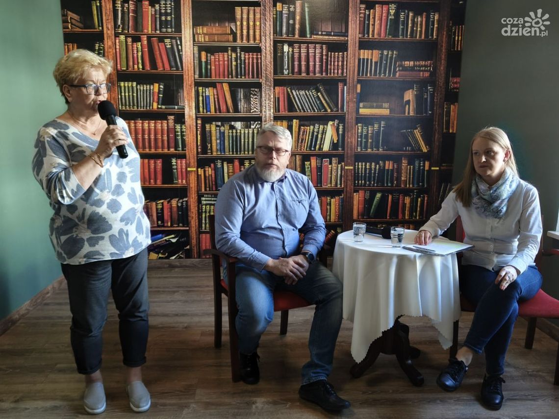 Czy niewinne zachowania prowadzą do uzależnień? Ciekawe spotkanie w Bibliotece Publicznej w Ciechanowie