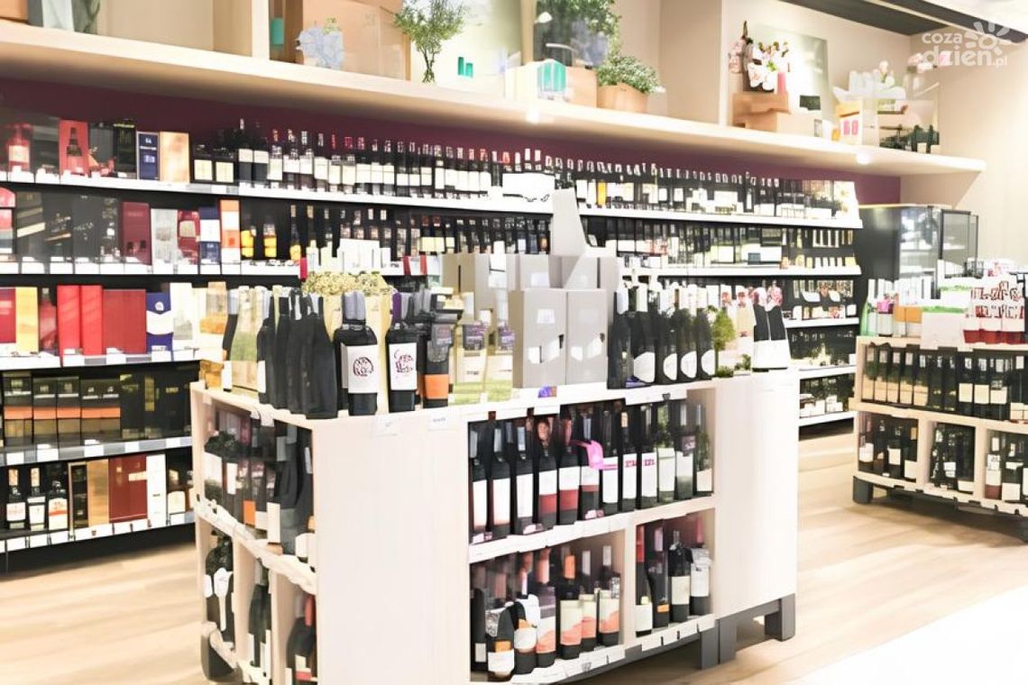Czy w Ciechanowie zniknie nocna sprzedaż alkoholu? Miasto pyta mieszkańców