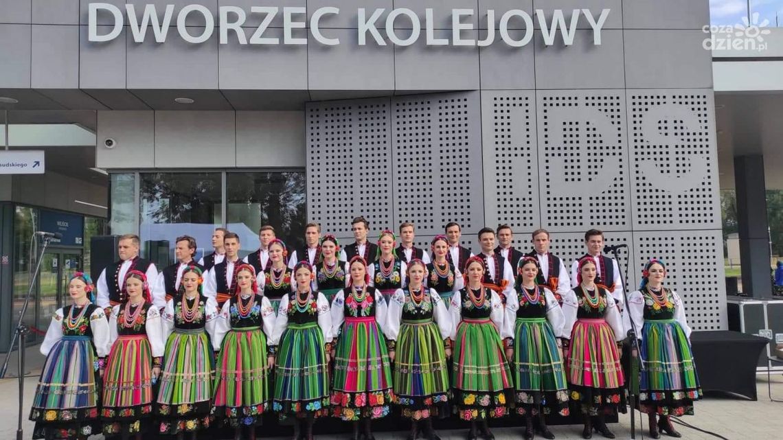 Dworzec w Mławie od dziś imieniem Anny Tomaszkiewicz