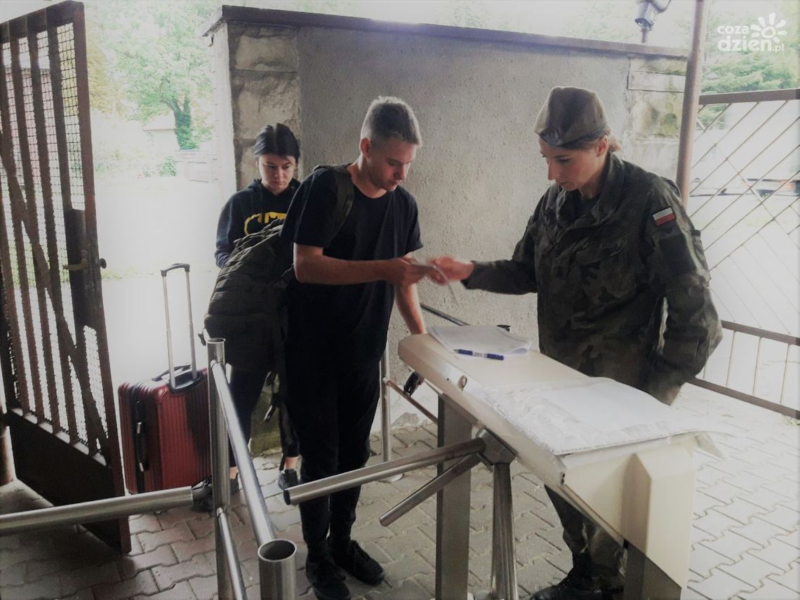 Dwutysięczny ochotnik przekroczył bramę koszar