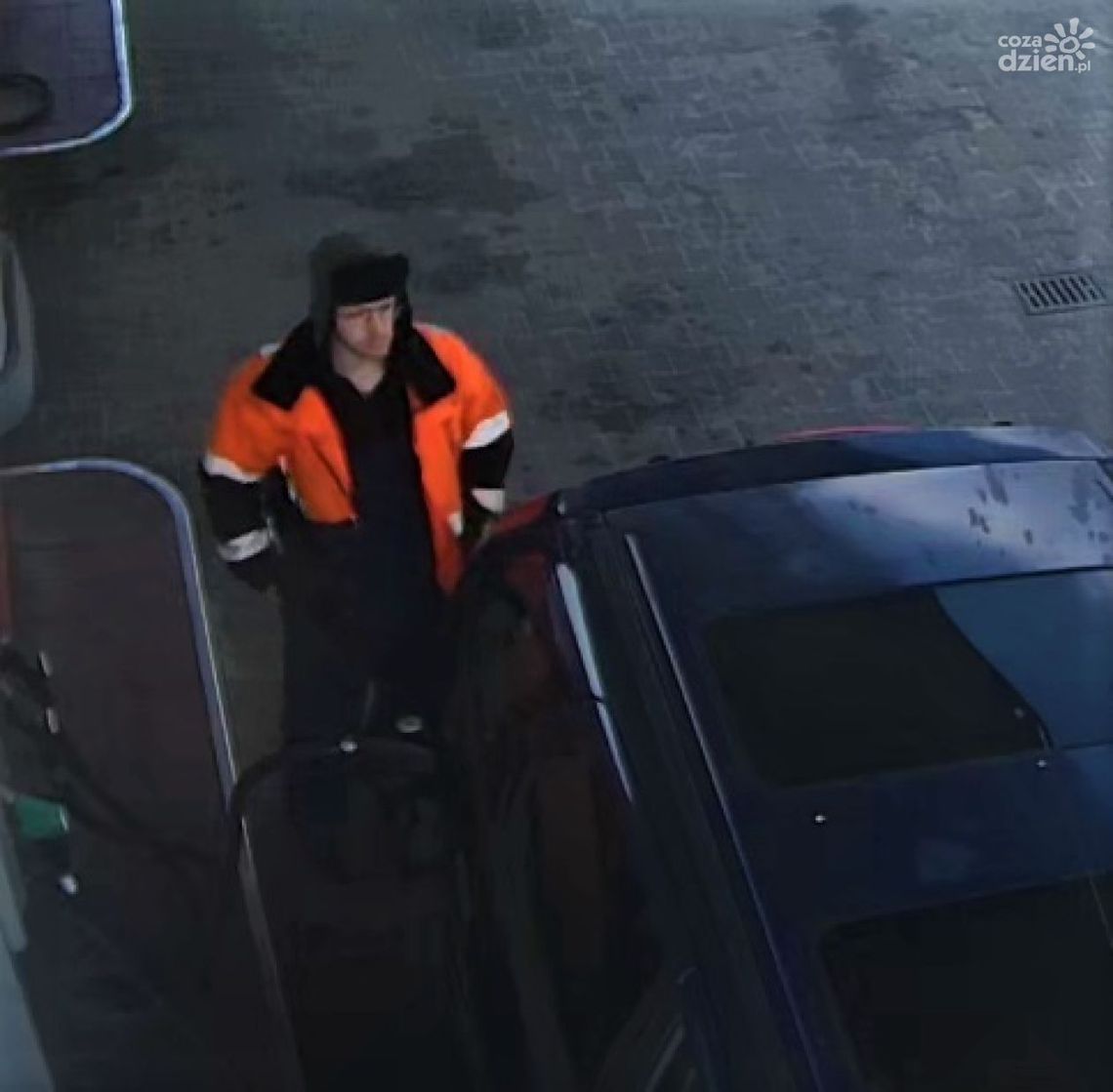 Fałszywe tablice i kradzież paliwa. Policja z Przasnysza prosi o pomoc