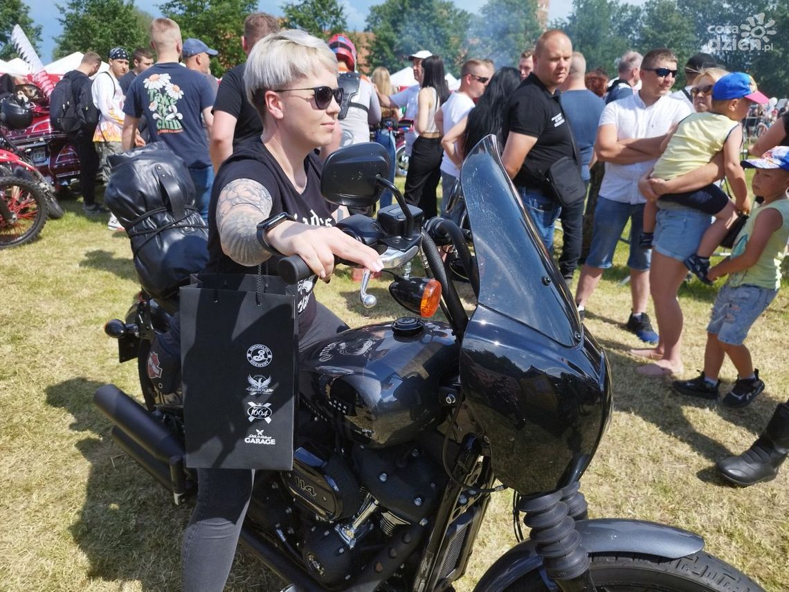 [foto] Otwarte Spotkania Motocyklowe w Ciechanowie: Muzyka, Motocykle, Integracja